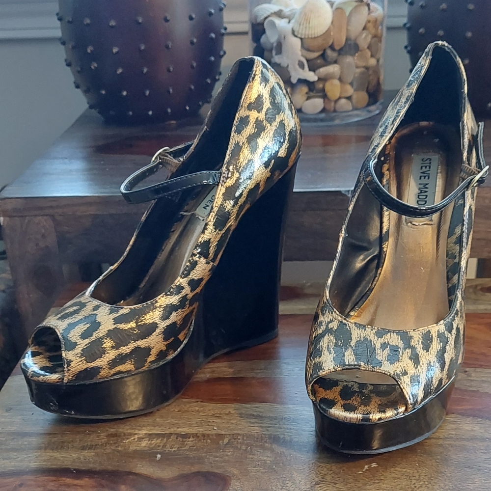 Steve Madden animal print wedges